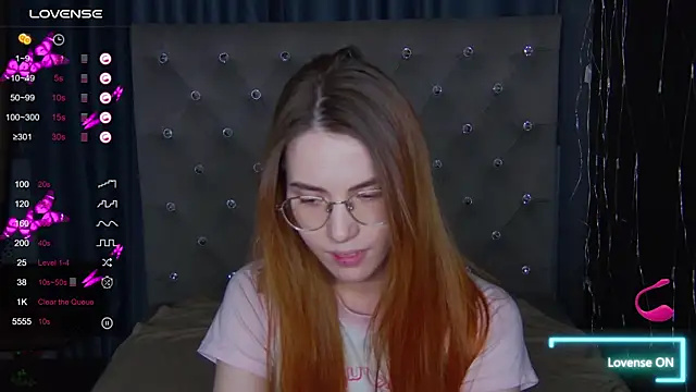 EmilyKents online show from 09-09-25, 01:49