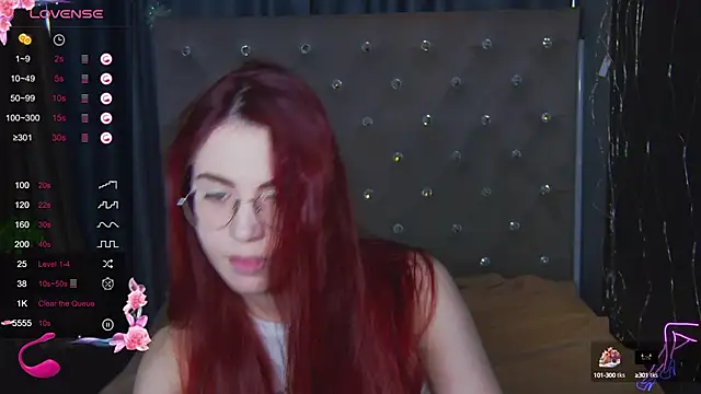 EmilyKents online show from 03-03-25, 01:38