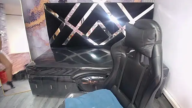  mila sweet v online show from 12-20-25, 01:25