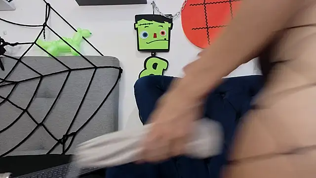 alissonandamy online show from 10-27-25, 07:15