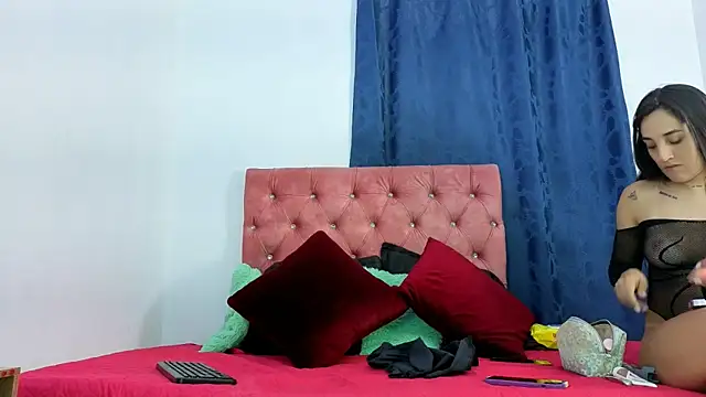 Snapshot of alissonandamy chatting on 05-26-26, 12:25 alissonandamy online show from 05-26-26, 12:25