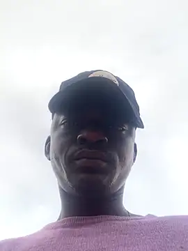 Snapshot of BigBrotherFreak chatting on 10-15-25, 05:21 BigBrotherFreak online show from 10-15-25, 05:21