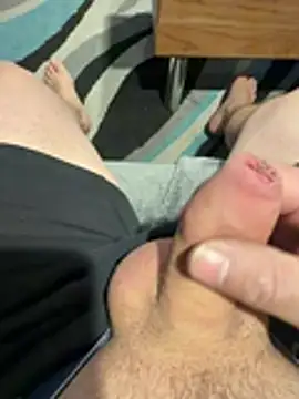 Snapshot of Kissoks1@xh chatting on 02-04-26, 01:39 Kissoks1xh online show from 02-04-26, 01:39