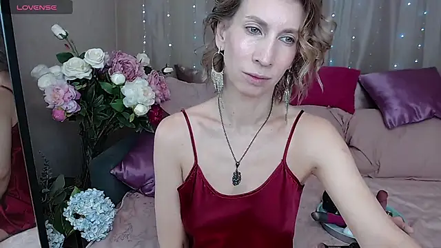 Snapshot of AdrianaSea chatting on 10-15-25, 06:11 AdrianaSea online show from 10-15-25, 06:11