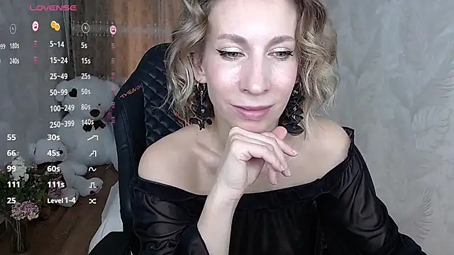 Snapshot of AdrianaSea chatting on 11-07-25, 09:25 AdrianaSea online show from 11-07-25, 09:25