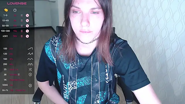 LisaHeart online show from 04-28-26, 07:29