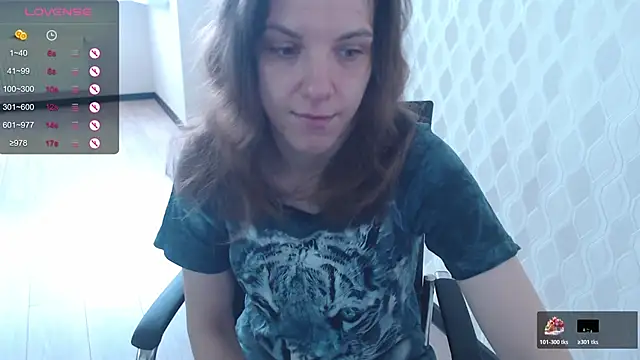 LisaHeart online show from 10-20-25, 07:42