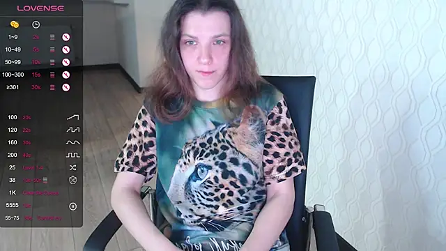 LisaHeart online show from 12-19-25, 07:49