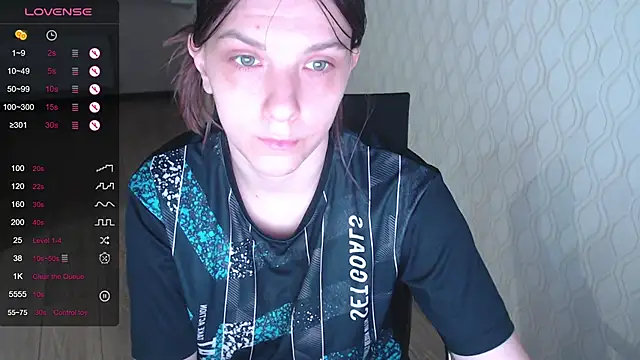Snapshot of LisaHeart chatting on 05-01-26, 05:07 LisaHeart online show from 05-01-26, 05:07