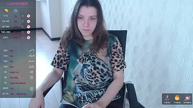 LisaHeart online show from 11-19-25, 11:54