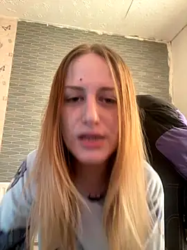 Snapshot of Jamii73 chatting on 10-05-25, 04:20 Jamii73 online show from 10-05-25, 04:20