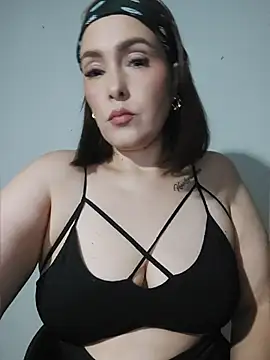 Snapshot of Miss_Agatha chatting on 03-15-26, 01:40 Miss Agatha online show from 03-15-26, 01:40