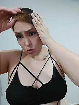 Miss Agatha online show from 04-10-26, 10:39
