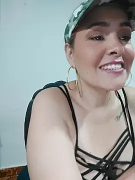 Miss Agatha online show from 04-18-26, 12:24