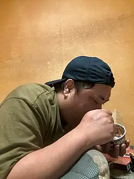 punk0805 online show from 10-07-25, 04:52