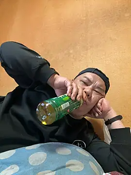 punk0805 online show from 04-01-26, 06:48