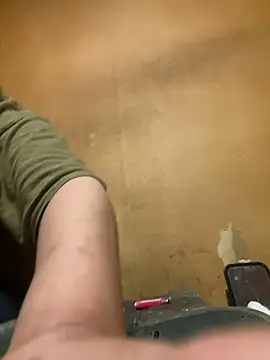 punk0805 online show from 10-13-25, 01:56