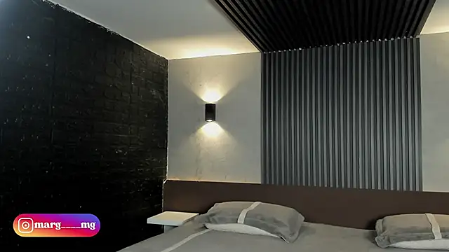 Snapshot of magic_marg chatting on 09-10-25, 08:52 magic marg online show from 09-10-25, 08:52