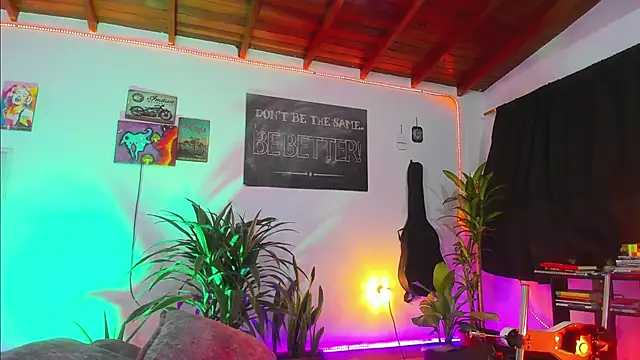 Sky nabi online show from 09-18-25, 03:09