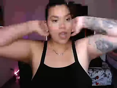 Snapshot of CarolinaRincon chatting on 10-10-25, 08:53 CarolinaRincon online show from 10-10-25, 08:53