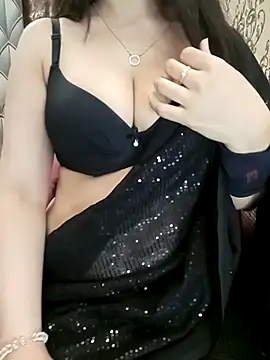 Snapshot of Mishika_Gill chatting on 03-18-25, 03:12 Mishika Gill online show from 03-18-25, 03:12