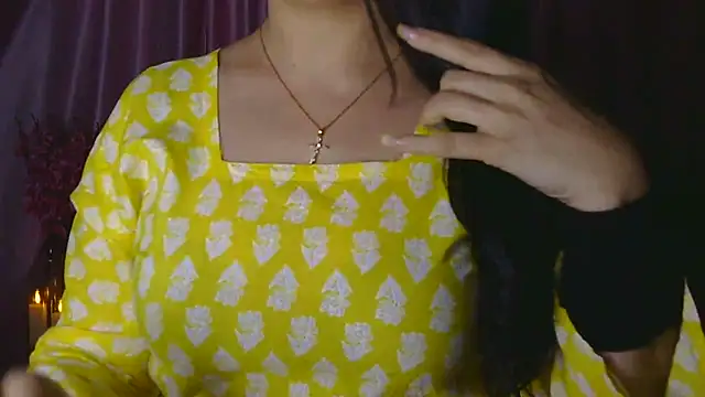 Snapshot of Mishika_Gill chatting on 07-08-26, 04:24 Mishika Gill online show from 07-08-26, 04:24
