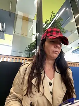 eveangelll online show from 10-27-25, 07:42