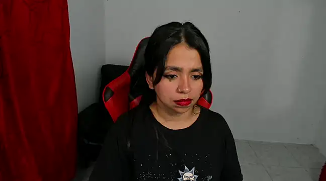 Snapshot of cory_rose chatting on 02-05-25, 04:16 cory rose online show from 02-05-25, 04:16