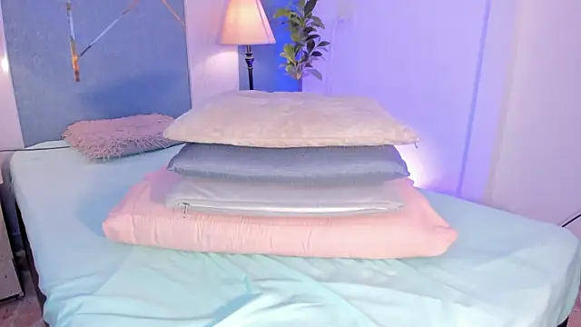 Voluptupus-girl online show from 11-30-25, 03:51