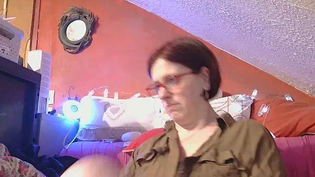 Snapshot of lanax chatting on 04-27-26, 12:14 lanax online show from 04-27-26, 12:14