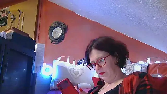 Snapshot of lanax chatting on 10-08-25, 11:23 lanax online show from 10-08-25, 11:23