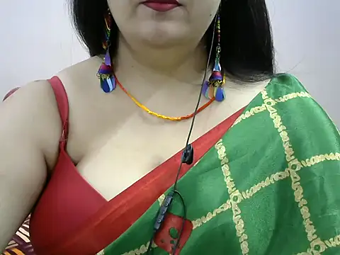 Snapshot of Shruti_139 chatting on 09-15-25, 06:41 Shruti 139 online show from 09-15-25, 06:41