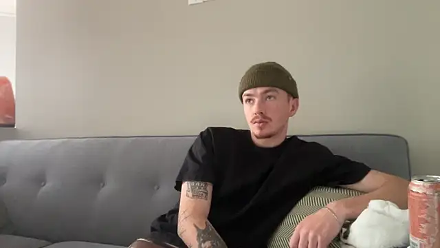 younghungginger online show from 11-16-25, 08:24