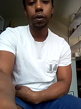 AlejoKhalifa  online show from 10-07-25, 09:16