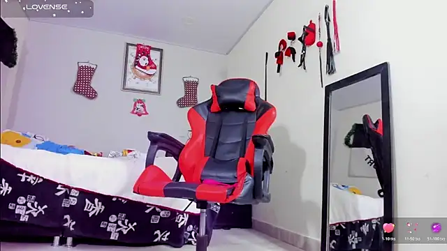 AlejoKhalifa  online show from 12-21-25, 09:33