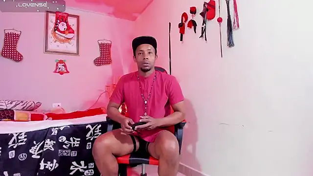 AlejoKhalifa  online show from 12-17-25, 04:56