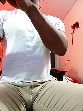 AlejoKhalifa  online show from 03-06-26, 12:05