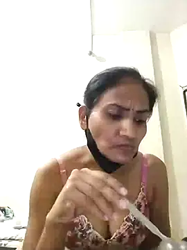 Snapshot of sunita6009 chatting on 06-30-26, 03:01 sunita6009 online show from 06-30-26, 03:01