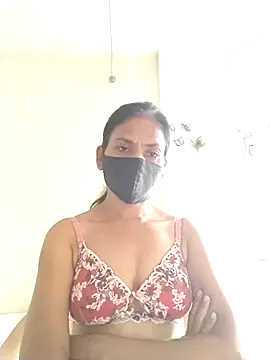Snapshot of sunita6009 chatting on 07-01-26, 03:07 sunita6009 online show from 07-01-26, 03:07