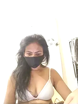 Snapshot of sunita6009 chatting on 07-11-26, 03:45 sunita6009 online show from 07-11-26, 03:45