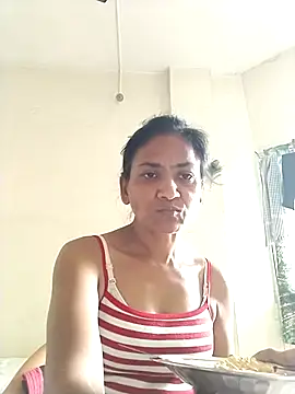 Snapshot of sunita6009 chatting on 07-14-26, 03:22 sunita6009 online show from 07-14-26, 03:22
