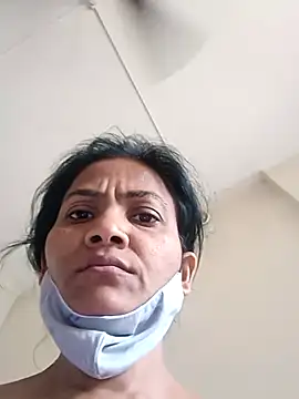 Snapshot of sunita6009 chatting on 05-31-26, 04:07 sunita6009 online show from 05-31-26, 04:07