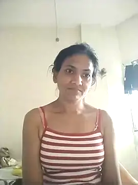 Snapshot of sunita6009 chatting on 07-08-26, 04:02 sunita6009 online show from 07-08-26, 04:02