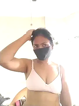 Snapshot of sunita6009 chatting on 07-13-26, 04:01 sunita6009 online show from 07-13-26, 04:01