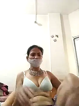 Snapshot of sunita6009 chatting on 05-23-26, 01:21 sunita6009 online show from 05-23-26, 01:21