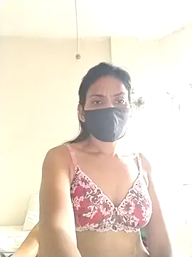 Snapshot of sunita6009 chatting on 07-04-26, 03:46 sunita6009 online show from 07-04-26, 03:46