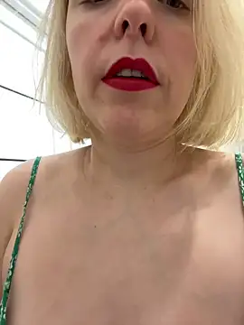 Yourdirtybitch online show from 02-12-26, 07:41