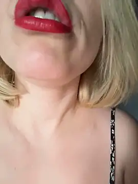 Yourdirtybitch online show from 11-13-25, 07:45