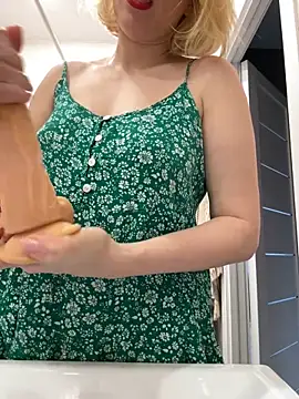 Snapshot of Yourdirtybitch chatting on 02-27-25, 05:29 Yourdirtybitch online show from 02-27-25, 05:29