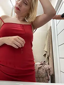 Snapshot of Yourdirtybitch chatting on 09-21-25, 08:14 Yourdirtybitch online show from 09-21-25, 08:14